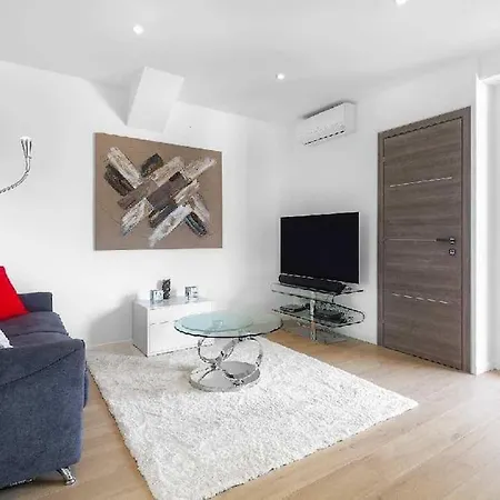 Apartmán Dernier Etage - 2 Pieces - Vue - Proche Martinez