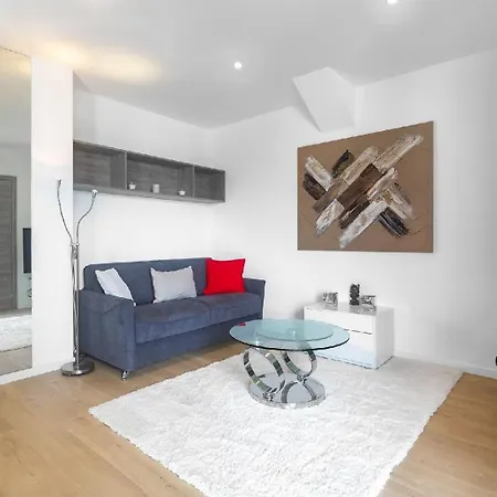 Dernier Etage - 2 Pieces - Vue - Proche Martinez *